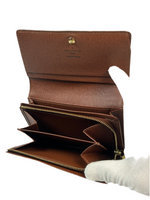 Louis Vuitton Monogram Zippy Wallet
